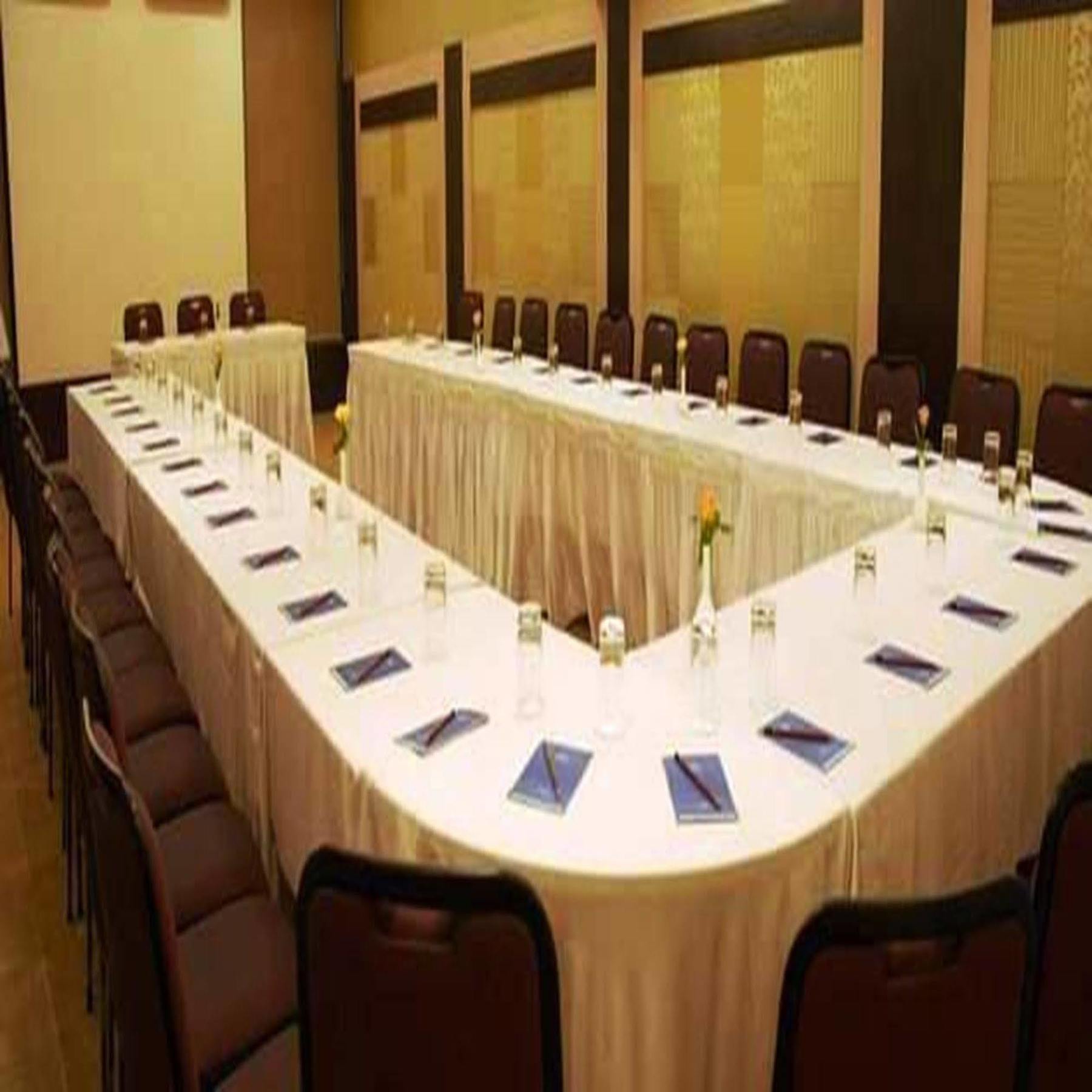Sahil Sarovar Portico Lonavala Exterior foto